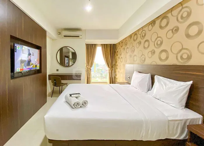 Homey And Comfort Living Studio Apartment Warhol